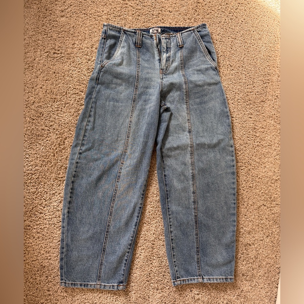 Wide leg women’s vintage jeans - Future Collective